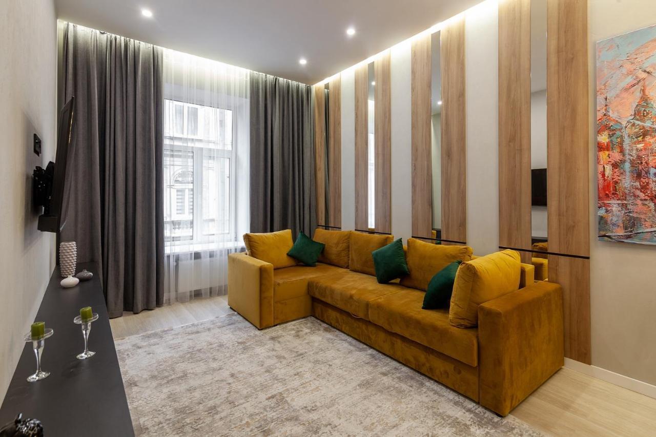 Royal Apartament On Voloshyna 2 Lemberg Exterior foto
